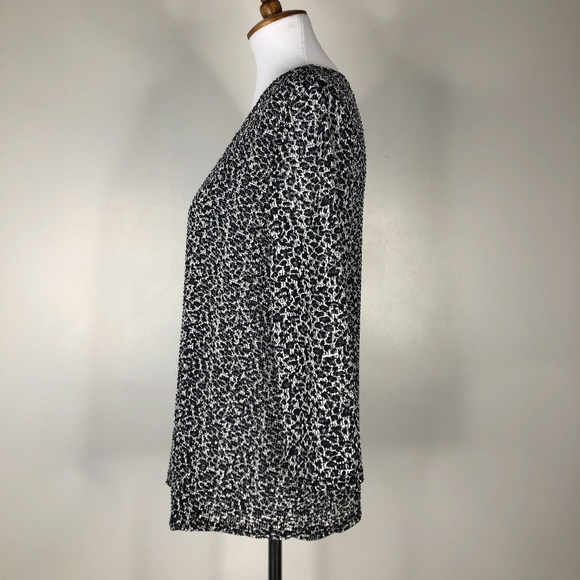 Chicos Easywear Leopard Top Open Front Sz. 1 (M) - Picture 4 of 9